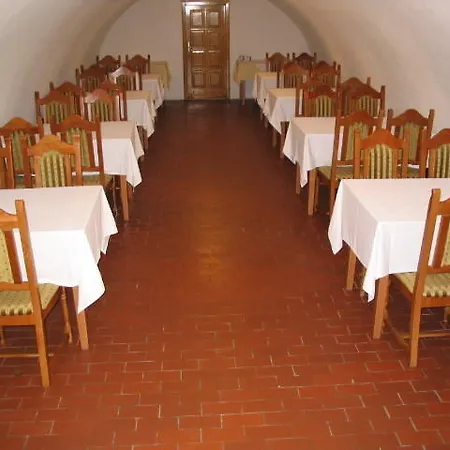 Vinceller Panzio Es Etterem Gyöngyös