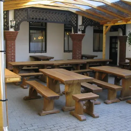 בית הארחה Vinceller Panzio Es Etterem Gyöngyös