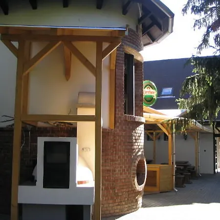 Vinceller Panzio Es Etterem