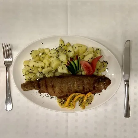 Vinceller Panzio Es Etterem *