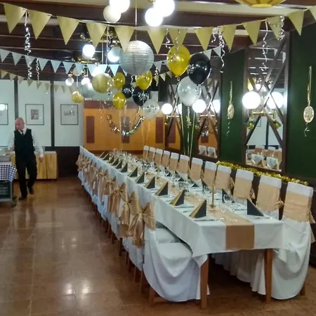 Penzion Vinceller Panzio Es Etterem *
